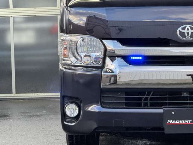 Toyota Hiace Van 10