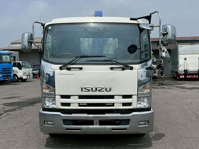 Isuzu Forward 2