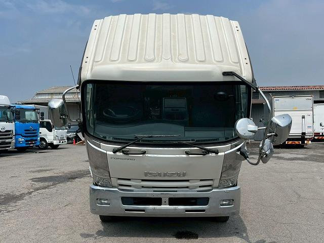 Isuzu Forward 3