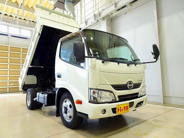 Hino Dutro 11
