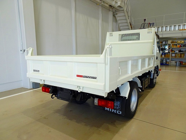 Hino Dutro 2