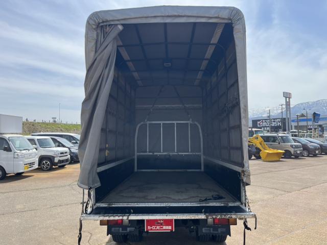 Isuzu Elf 10