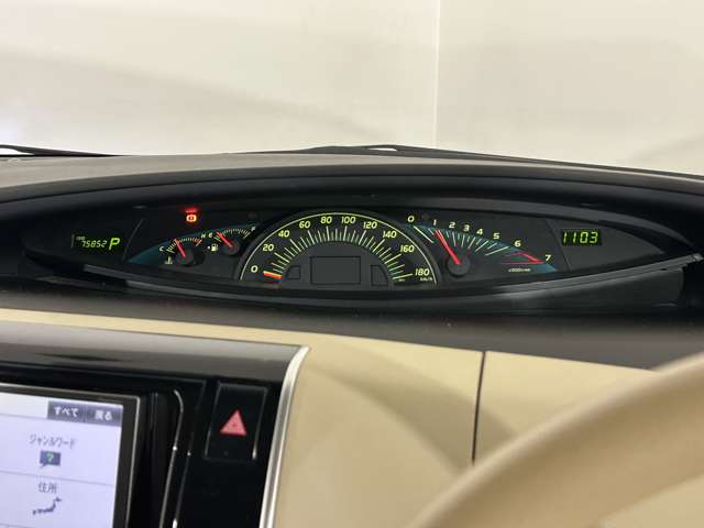 Toyota Estima 8