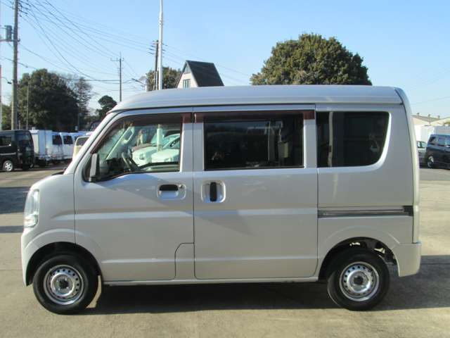 Mitsubishi Minicab Van 8
