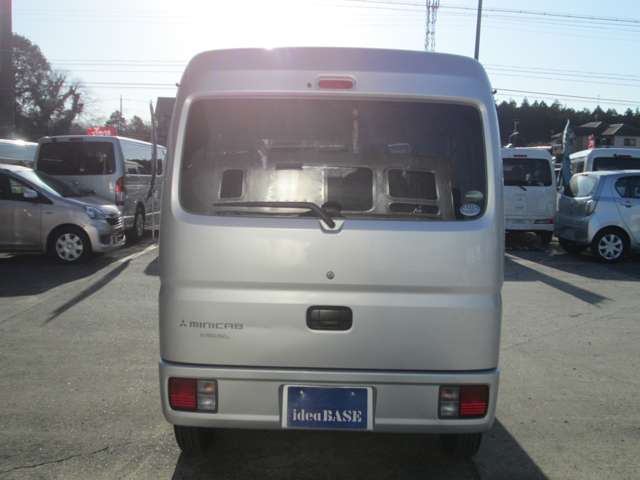 Mitsubishi Minicab Van 9
