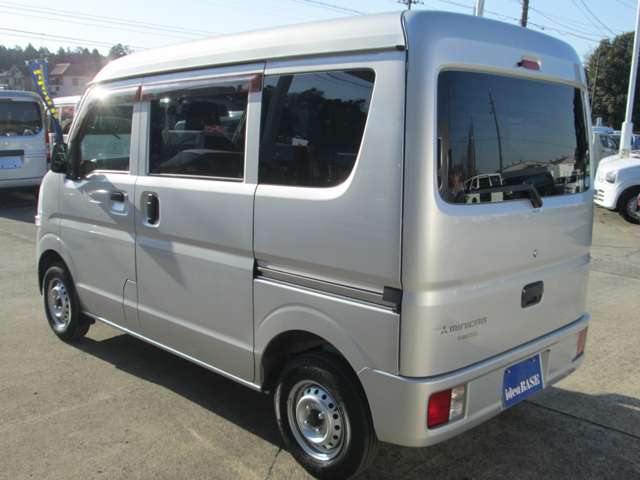 Mitsubishi Minicab Van 10