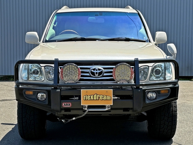 Toyota Land Cruiser Cygnus 11