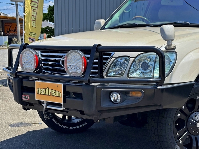 Toyota Land Cruiser Cygnus 6