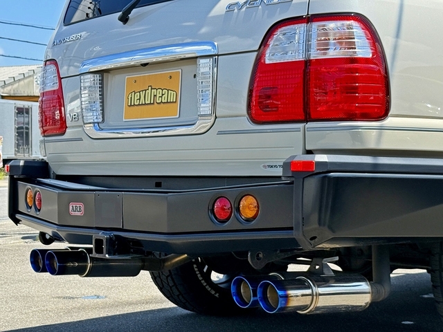 Toyota Land Cruiser Cygnus 8