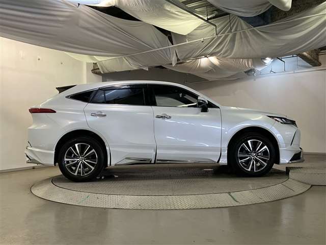 Toyota Harrier 5