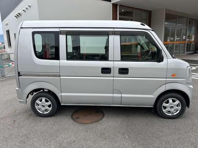 Nissan NV100 Clipper 11