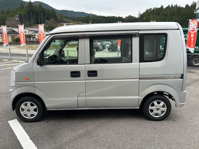 Nissan NV100 Clipper 7