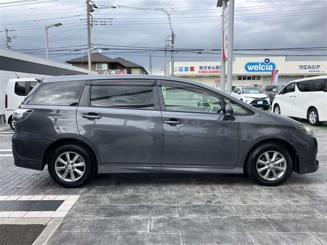 Toyota Wish 7