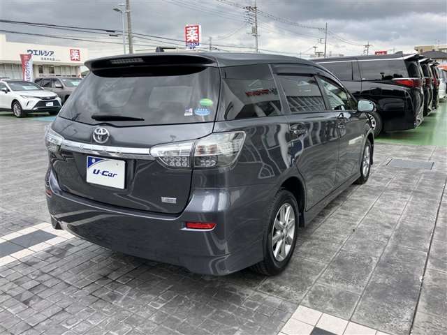 Toyota Wish 9