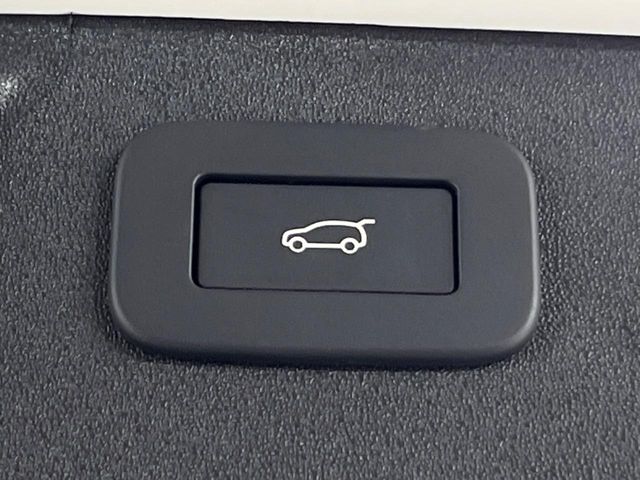 Land Rover Discovery Sport 12