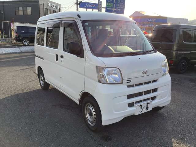 Daihatsu Hijet Cargo 6