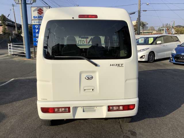 Daihatsu Hijet Cargo 9