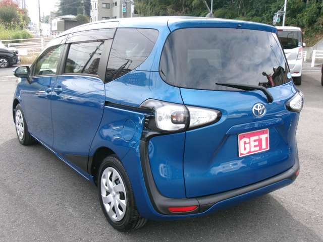 Toyota Sienta 12
