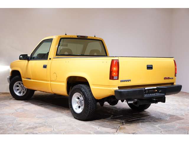 GMC Sierra 12