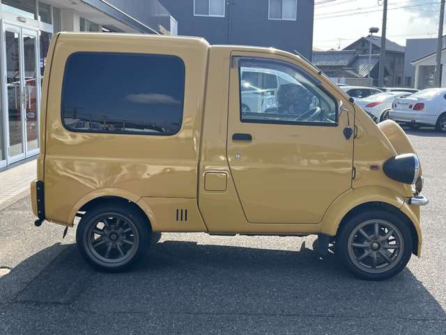 Daihatsu Midget II 7