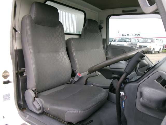 Isuzu Elf 12