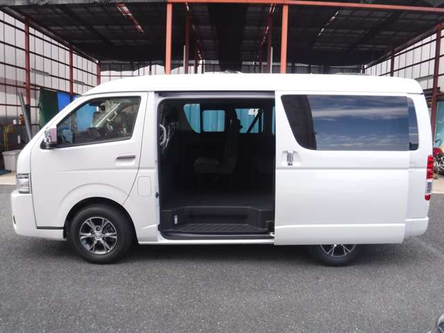 Toyota Hiace 11