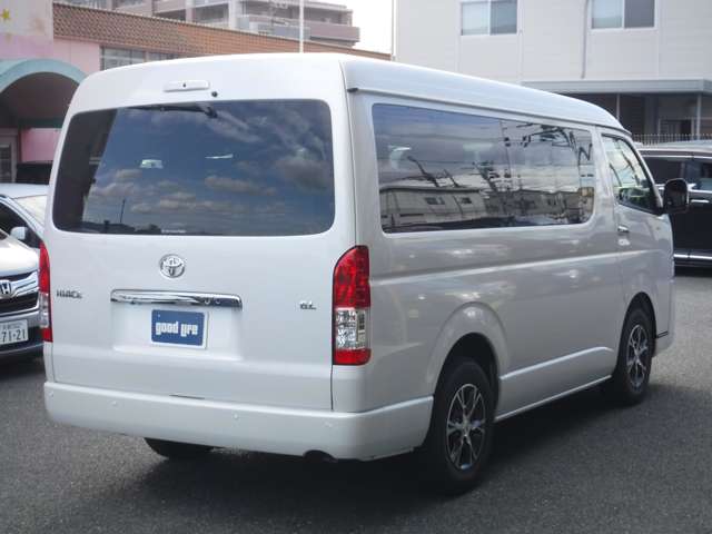 Toyota Hiace 12