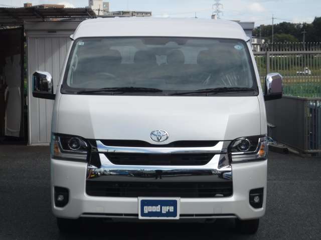 Toyota Hiace 9