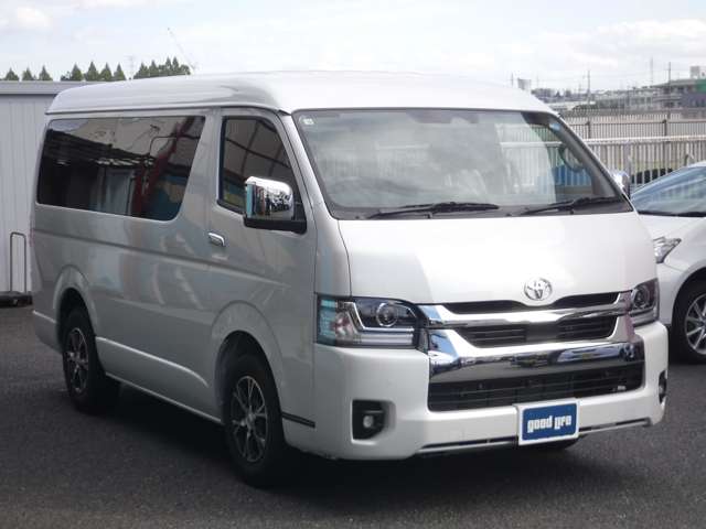 Toyota Hiace 10