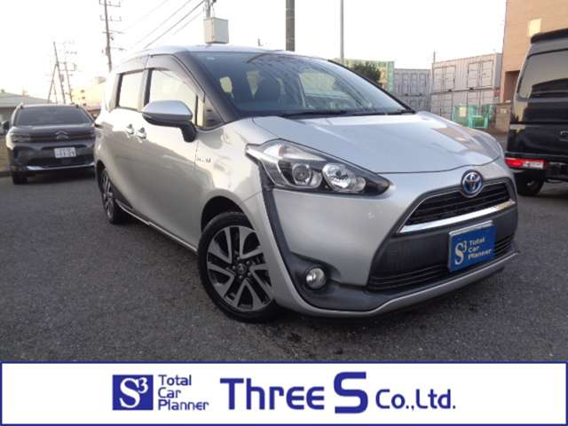 Toyota Sienta 3
