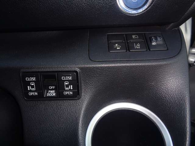 Toyota Sienta 9
