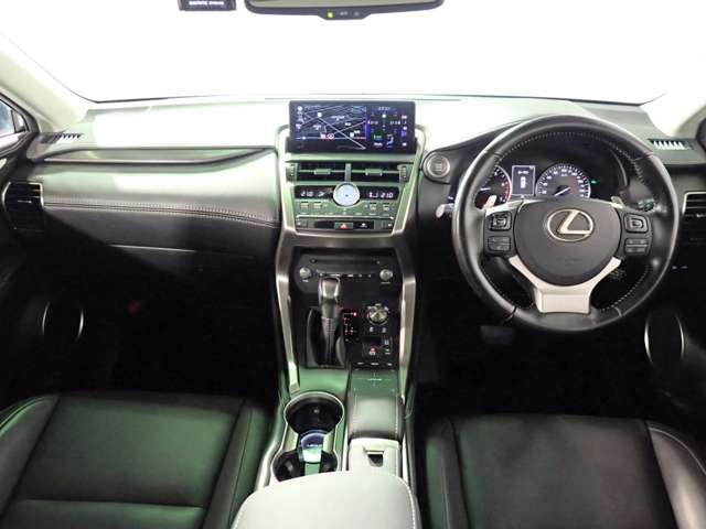 Lexus NX 7