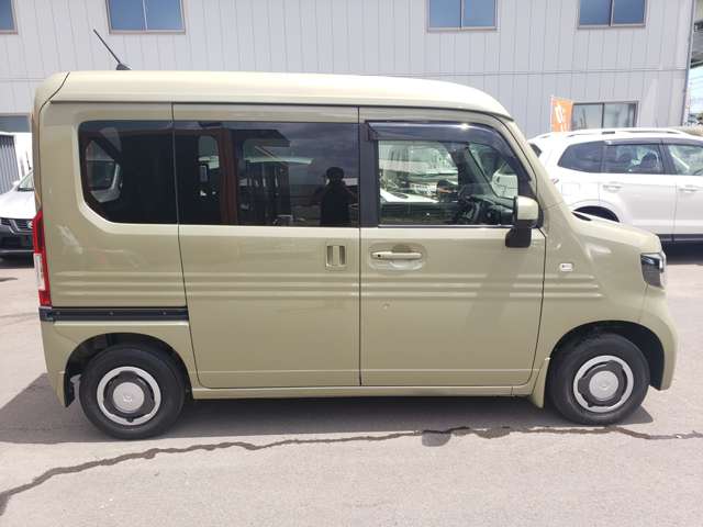 Honda N-VAN 9