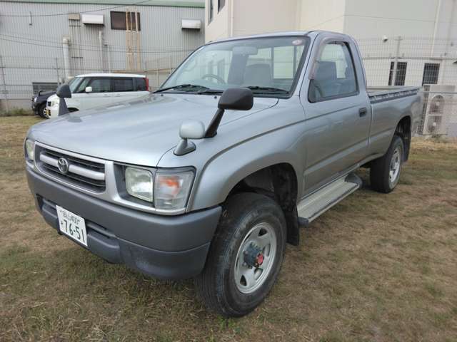 Toyota Hilux 4