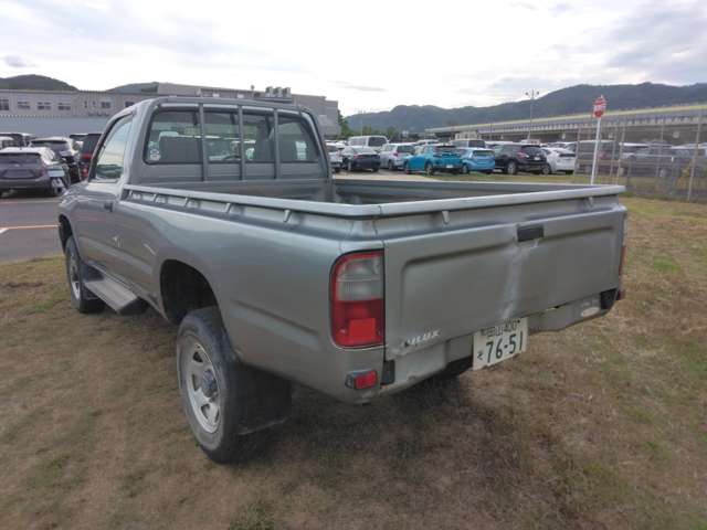 Toyota Hilux 5