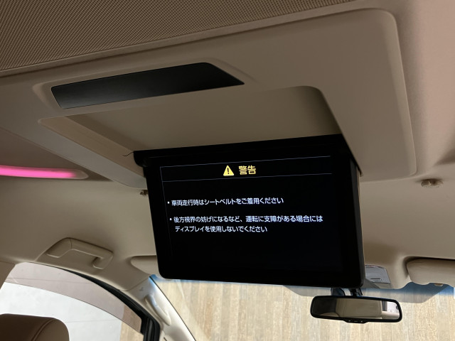 Toyota Vellfire 7
