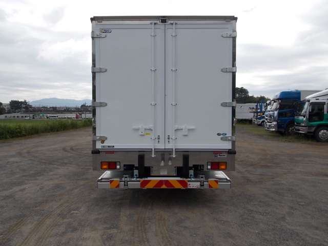 Mitsubishi Fuso Fighter 6
