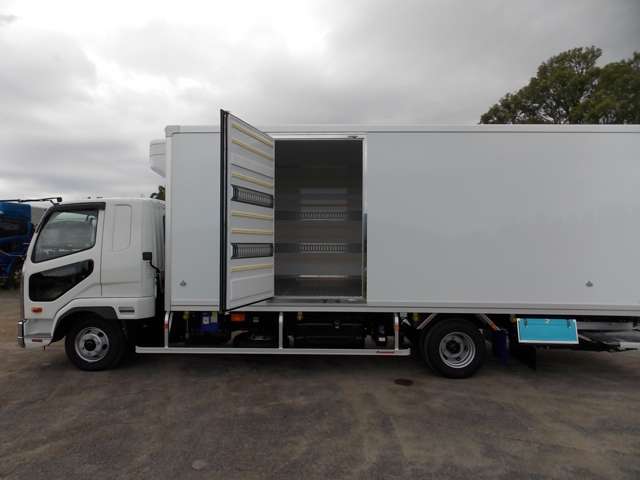 Mitsubishi Fuso Fighter 10