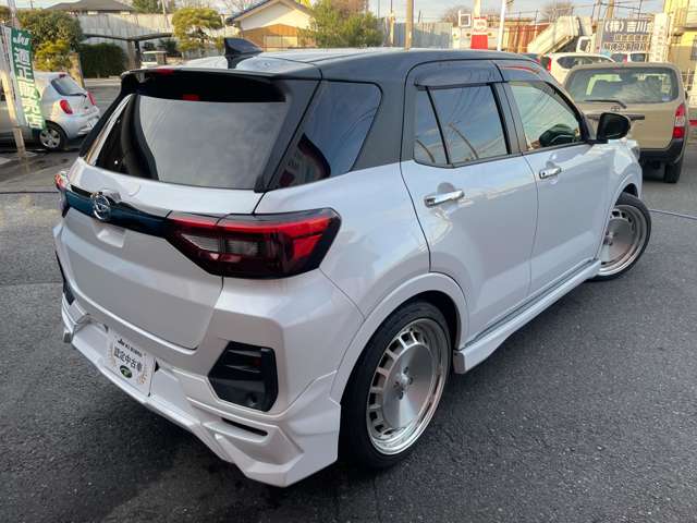 Daihatsu Rocky 4