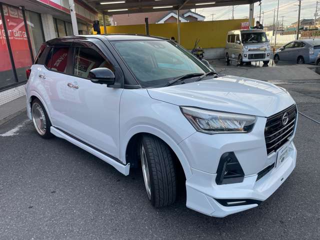 Daihatsu Rocky 5