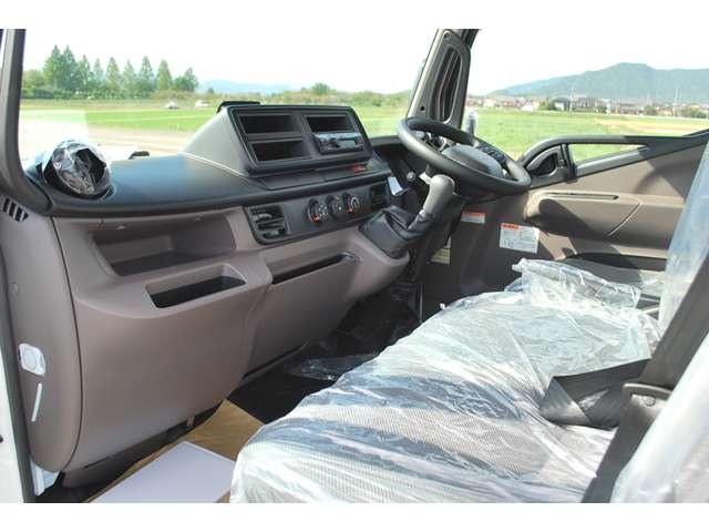 Mitsubishi Fuso Canter 11