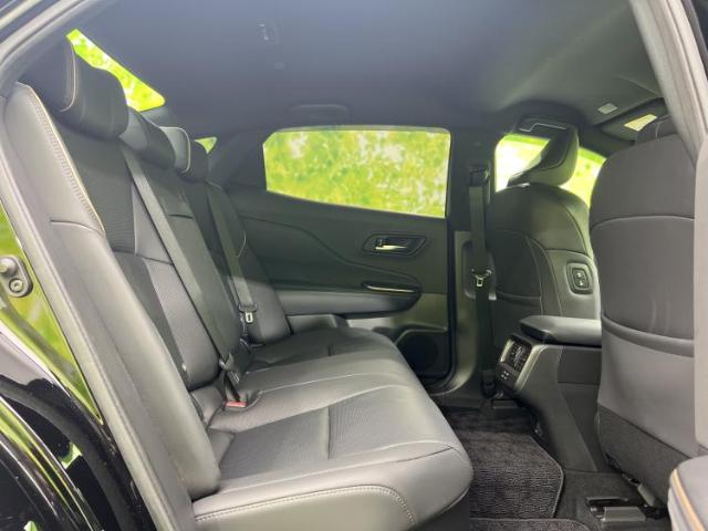 Toyota Crown Crossover 7