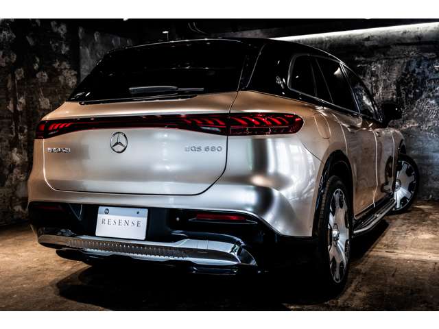 Mercedes-Benz EQS SUV 3