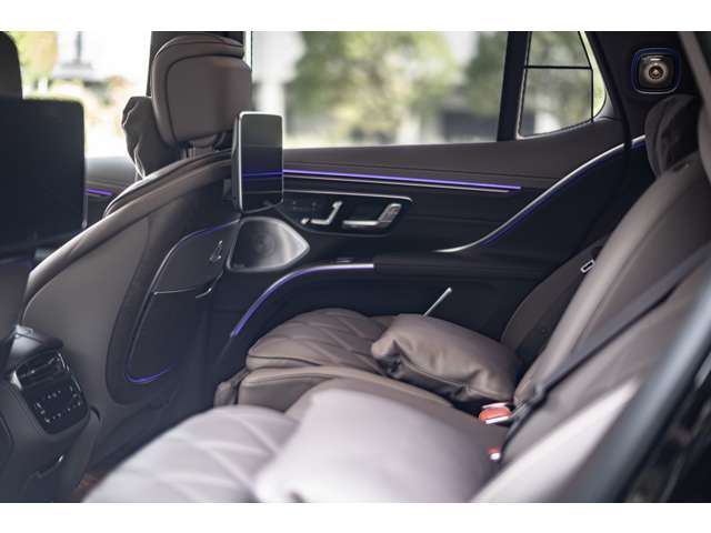 Mercedes-Benz EQS SUV 9