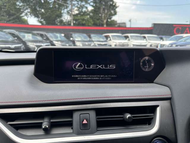 Lexus UX 4