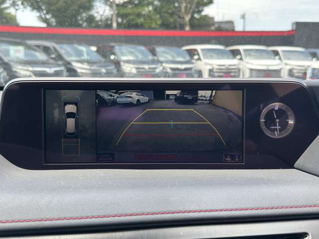 Lexus UX 5