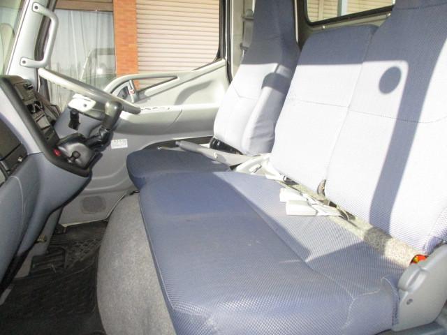 Mitsubishi Fuso Canter Guts 8