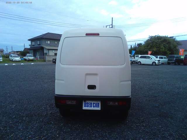 Daihatsu Hijet Cargo 11