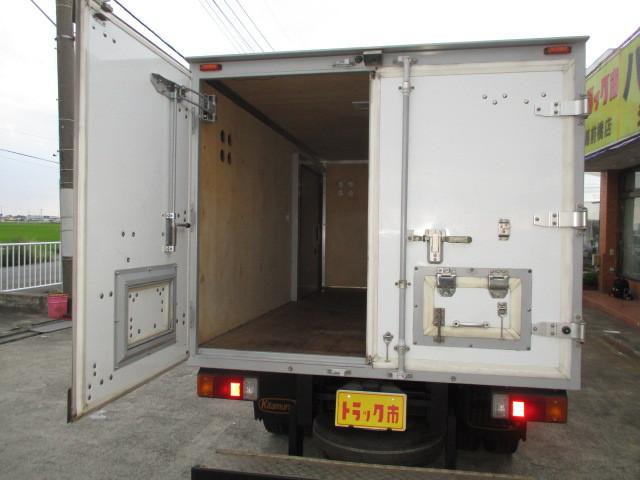 Hino Dutro 8