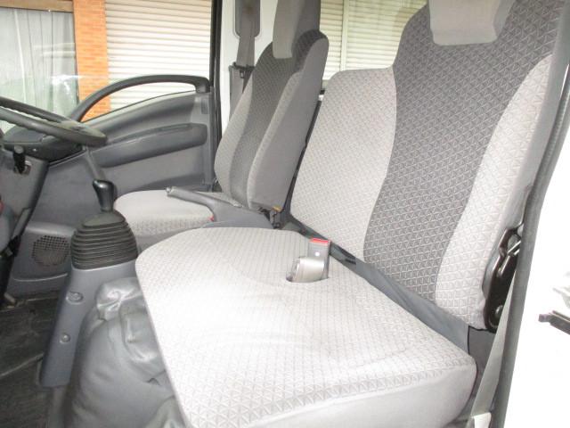 Isuzu Elf 8